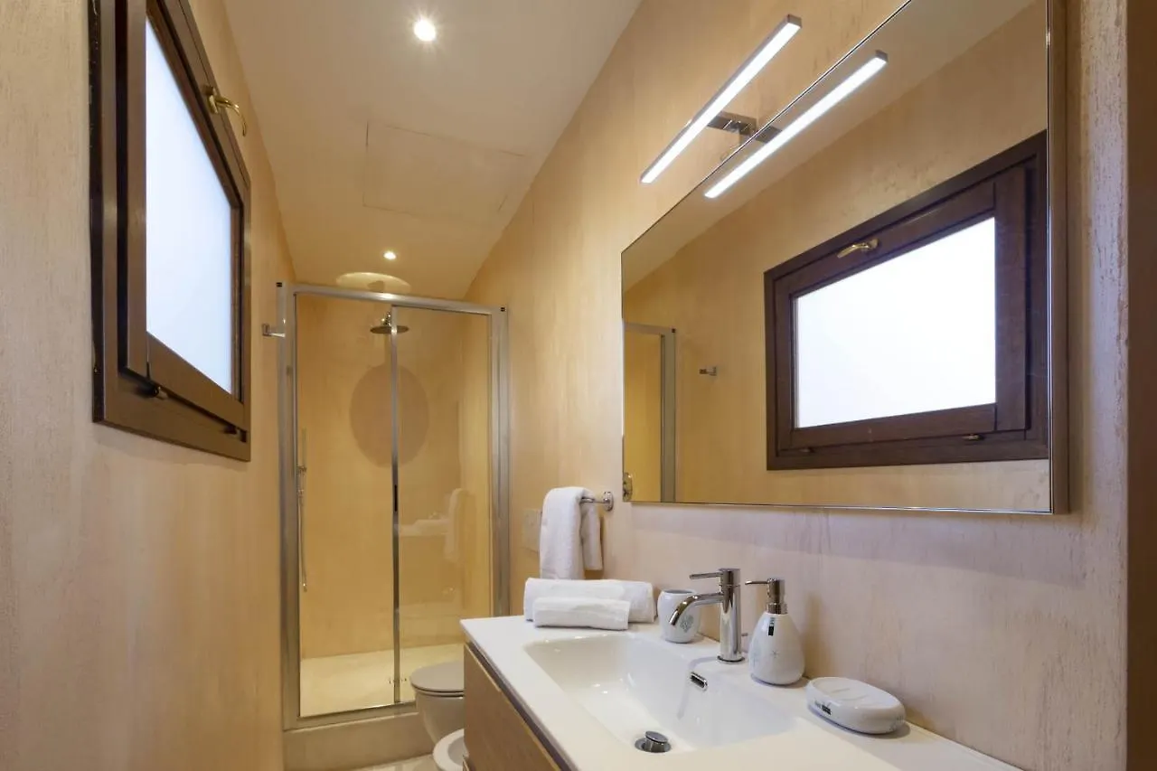 Iconic Luxury Suites Abbiadori